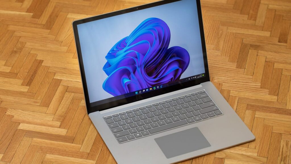 20210903 windows 11 surface laptop 01.jpg