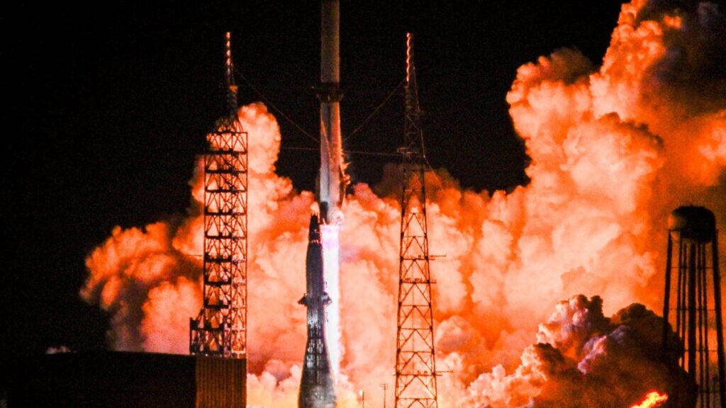 Jan 2025 blue origin launch gettyimages 2193560268.jpg