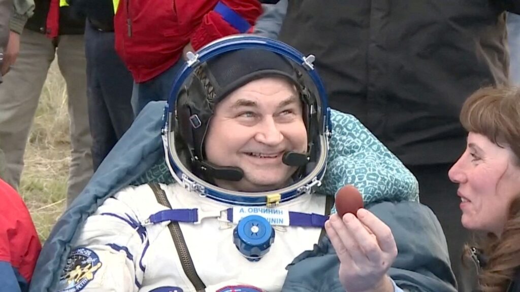 Skynews iss soyuz 6891499.jpg
