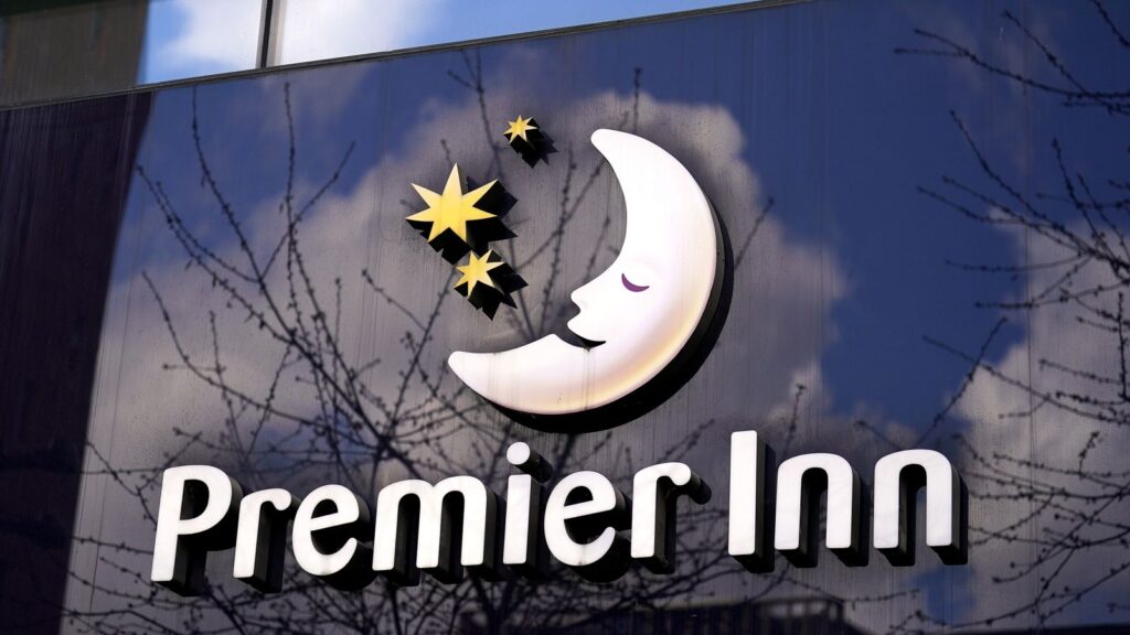 Skynews premier inn london 6739449.jpg