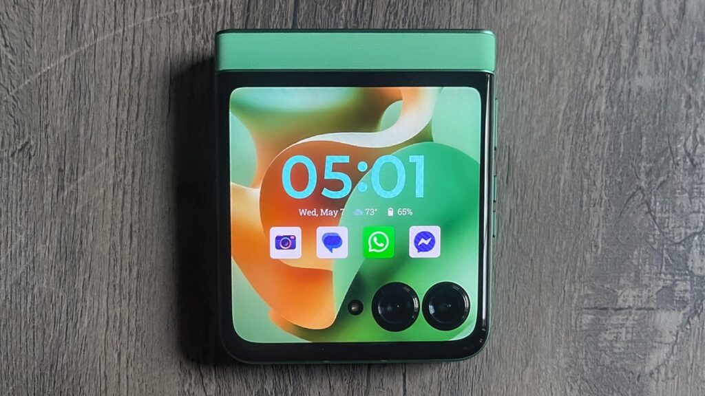 Motorola razr 2025 44.jpg