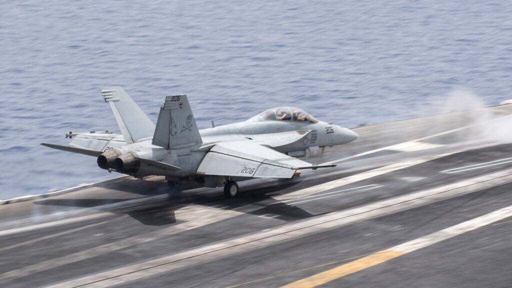 Skynews fa 18 super hornet 6908785.jpg