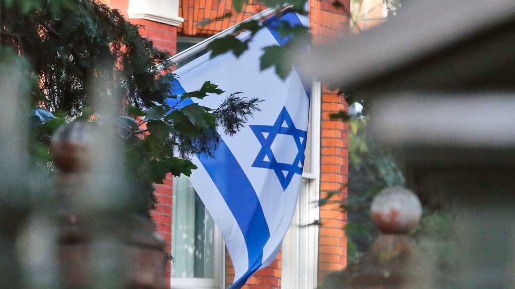 Skynews israel embassy london 6909641.jpg