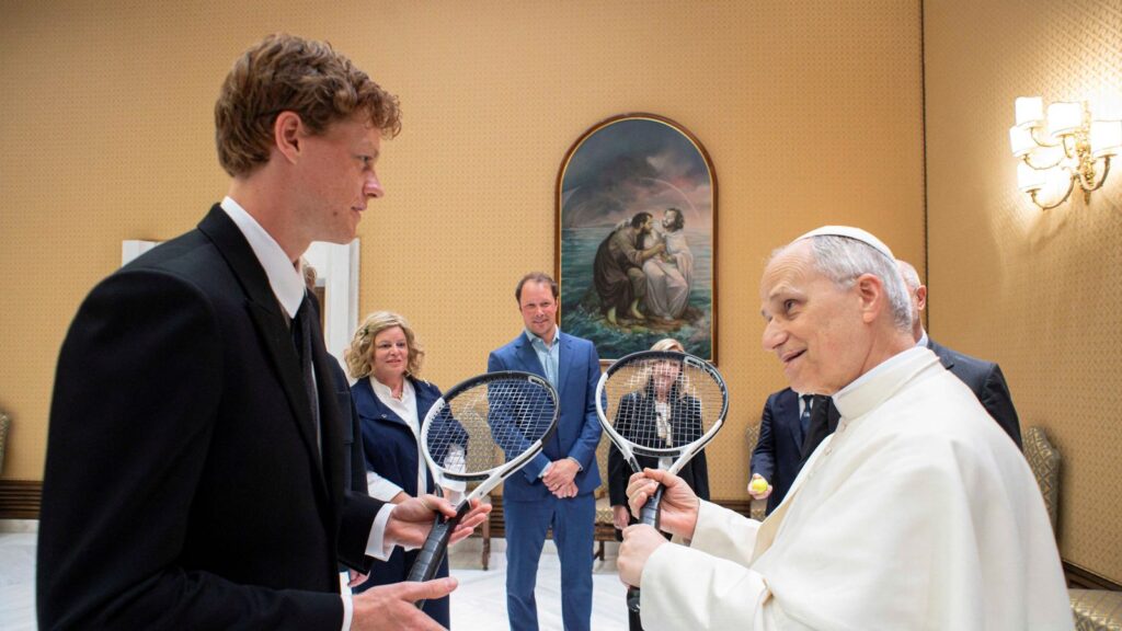 Skynews jannik sinner vatican 6916111.jpg