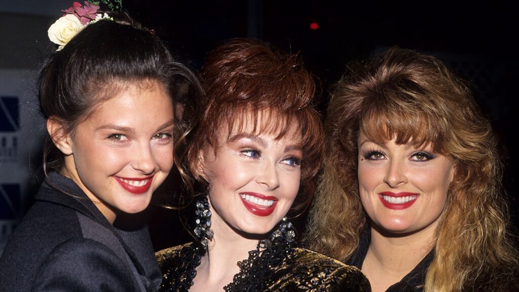 Wynonna naomi and ashley judd.jpg