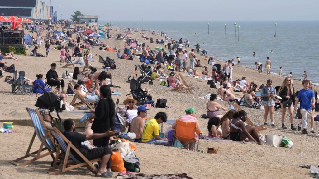 1748896096 skynews weather southend warm 6902759.jpg