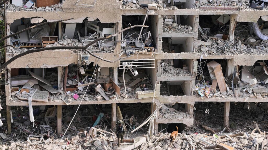 1750713754 skynews iran israel tel aviv 6947903.jpg