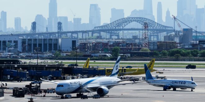 250512 newark airport vl 917a 0f48ad.jpg