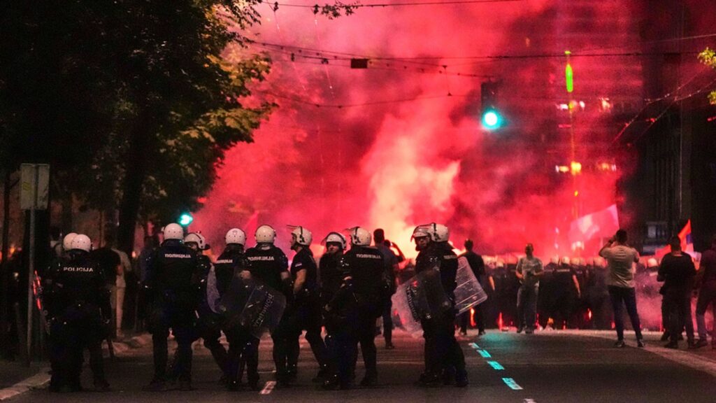 Skynews serbia protest anti govt rally 6952907.jpg