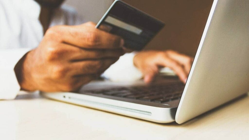 3 amazons ai wants to own online shopping data.jpg