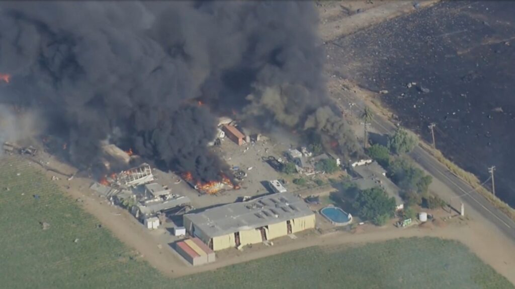 Skynews esparto fireworks fire 6955856.jpg