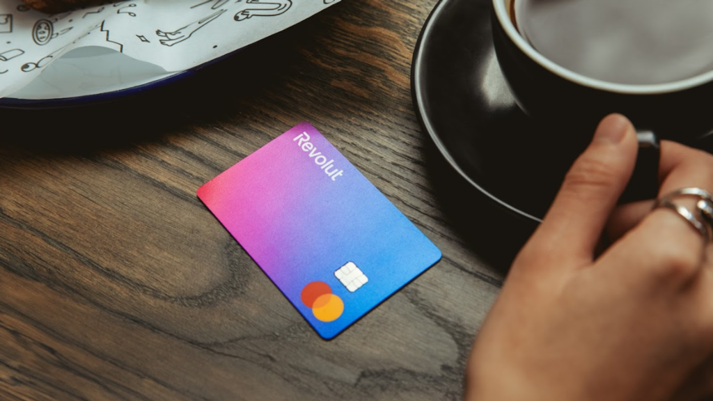 Skynews revolut bank card 6557722.png